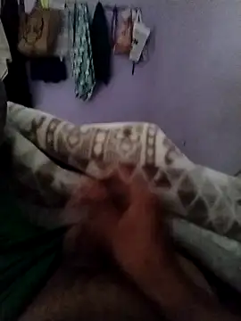 Snapshot of Noname333u chatting on 12/15/25, 07:12 Noname333u online show from 12/15/25, 07:12