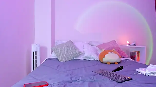 emillyhills online show from 12/17/24, 06:02