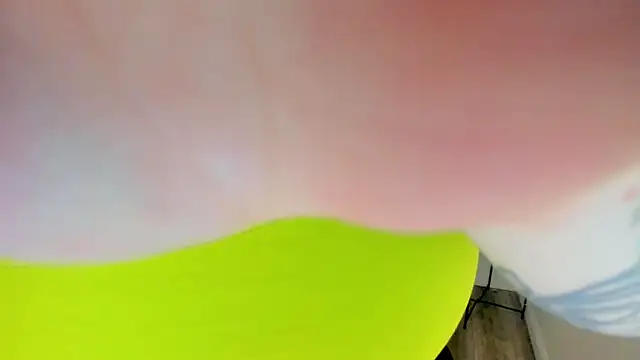 Snapshot of MoonLghte chatting on 02/18/26, 07:43 MoonLghte online show from 02/18/26, 07:43