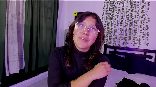 Noellesable online show from 02/13/25, 09:27