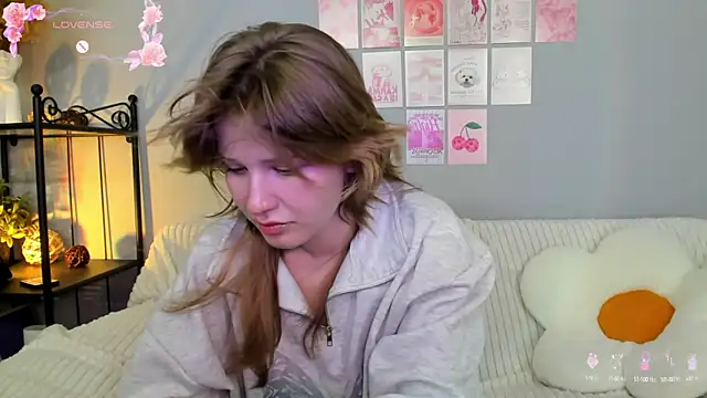 Snapshot of EvaStevs chatting on 03/15/25, 01:52 EvaStevs online show from 03/15/25, 01:52