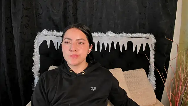 jenifer  power10 online show from 12/13/25, 08:47