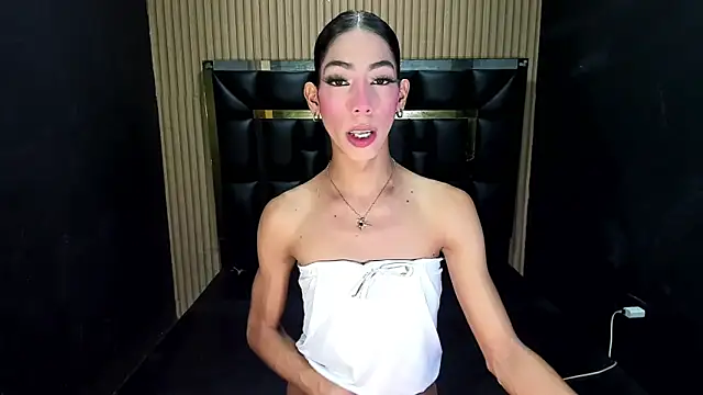 Luna and valery online show from 04/10/26, 08:13