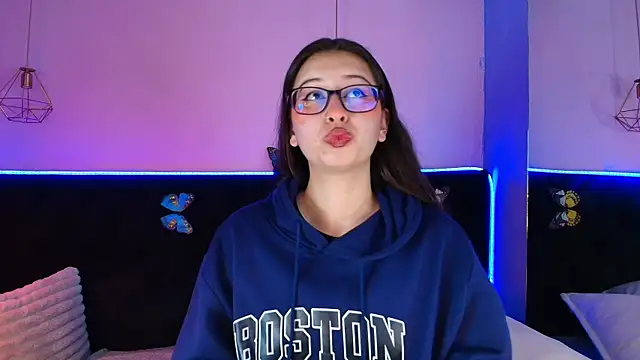 Anastasia Whitee online show from 04/03/26, 12:25