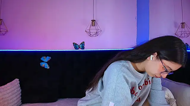 Anastasia Whitee online show from 04/08/26, 01:22