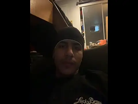 Snapshot of johnycash21 chatting on 04/03/26, 12:25 johnycash21 online show from 04/03/26, 12:25
