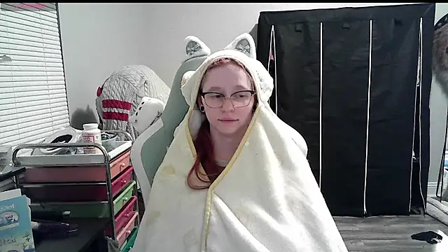 LilyFoxxx online show from 01/11/25, 04:27