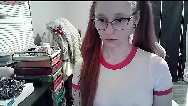 LilyFoxxx online show from 01/15/25, 03:54