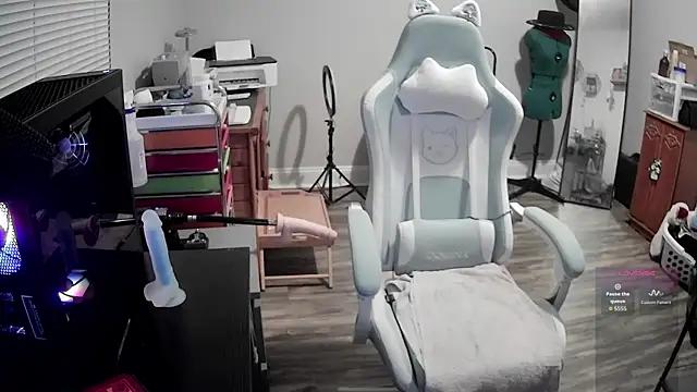 LilyFoxxx online show from 02/06/26, 06:07