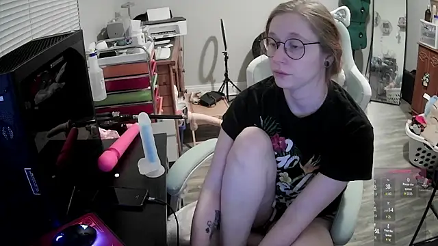 LilyFoxxx online show from 02/13/26, 06:09