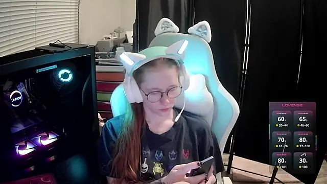 LilyFoxxx online show from 06/06/26, 05:56