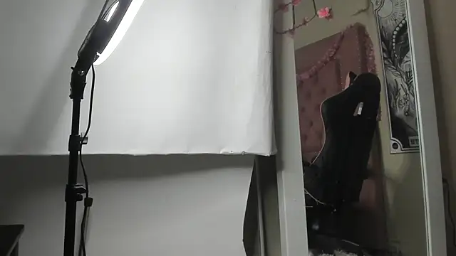 ened nessa online show from 02/28/25, 07:05