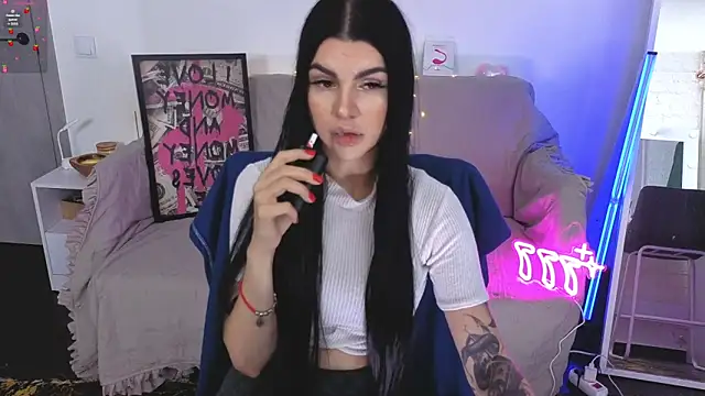 Tiffany lab online show from 10/30/25, 01:23