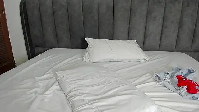 valtira nova online show from 03/15/25, 06:58