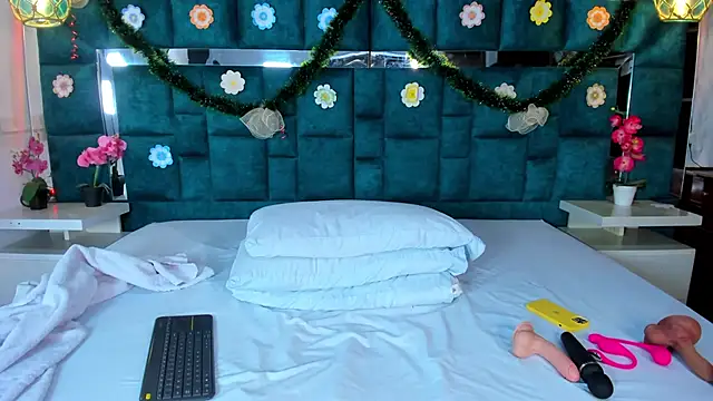 valtira nova online show from 12/13/25, 07:53