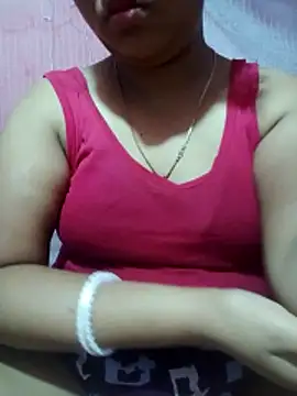 Snapshot of Super-Couple chatting on 03/19/26, 03:32 Super-Couple online show from 03/19/26, 03:32