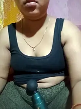 Snapshot of Super-Couple chatting on 04/15/26, 06:09 Super-Couple online show from 04/15/26, 06:09