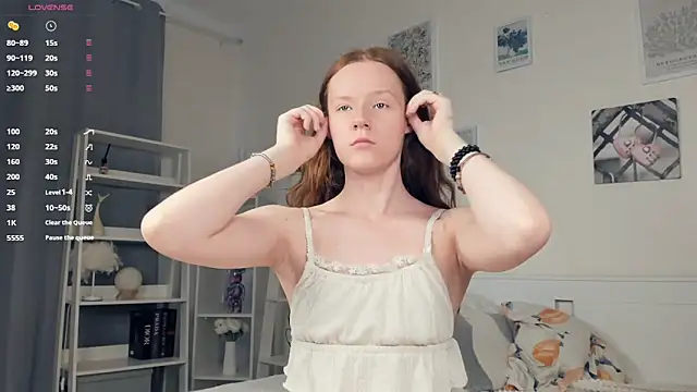 Snapshot of ZaraBluitt chatting on 10/04/25, 07:17 ZaraBluitt online show from 10/04/25, 07:17