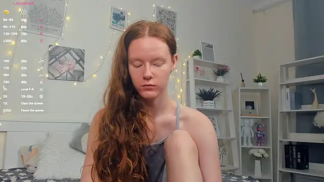 Snapshot of ZaraBluitt chatting on 10/16/25, 07:31 ZaraBluitt online show from 10/16/25, 07:31