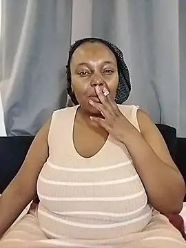 Snapshot of CHERRYYUMMY chatting on 10/23/25, 08:57 CHERRYYUMMY online show from 10/23/25, 08:57