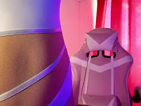 Sweet xuee18 online show from 12/17/24, 09:16