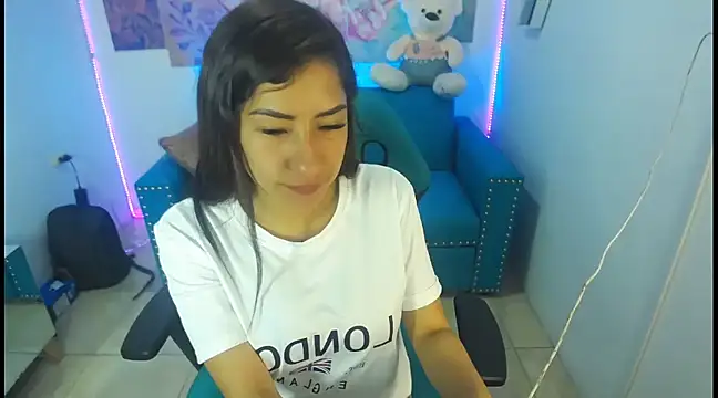 Snapshot of Sofi_hot_4m chatting on 02/01/25, 12:58 Sofi hot 4m online show from 02/01/25, 12:58