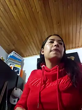 Snapshot of Sofi_hot_4m chatting on 09/20/25, 12:06 Sofi hot 4m online show from 09/20/25, 12:06