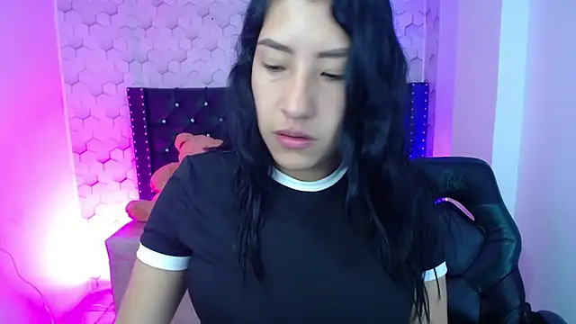 Snapshot of Sofi_hot_4m chatting on 12/02/25, 02:45 Sofi hot 4m online show from 12/02/25, 02:45