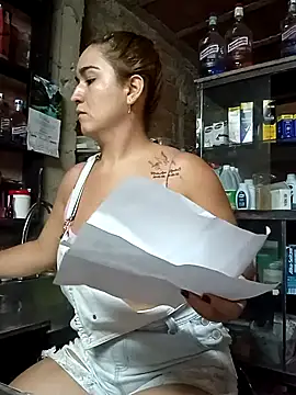 alexax0 online show from 02/05/25, 10:44