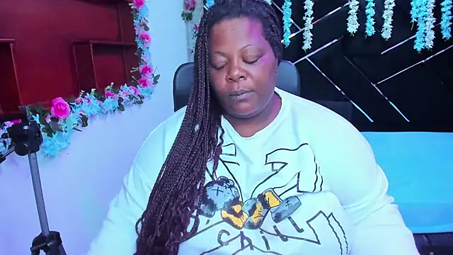 rocio bbw  online show from 11/22/25, 08:41