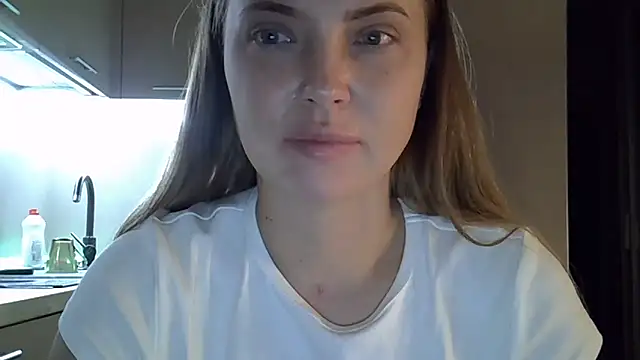 Lucky Anna online show from 10/27/25, 10:47