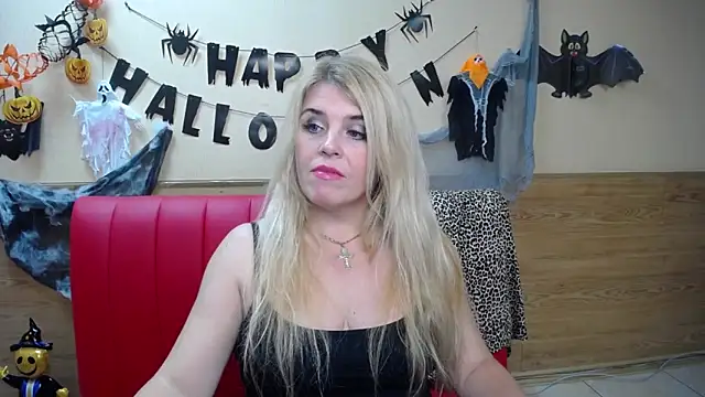 Julya Barbi online show from 11/12/25, 06:14