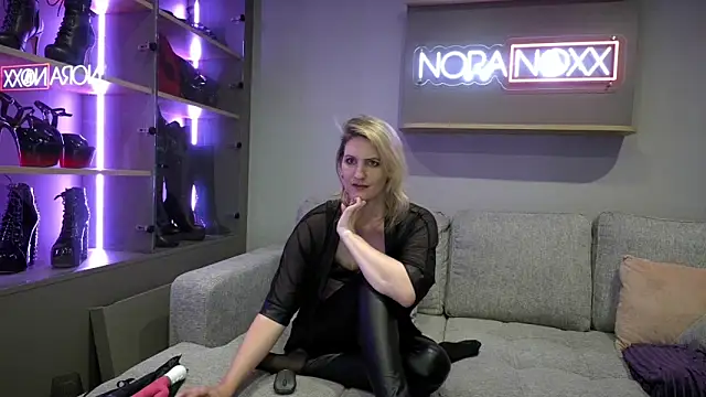 Snapshot of NoraNoxx chatting on 06/16/26, 08:11 NoraNoxx online show from 06/16/26, 08:11