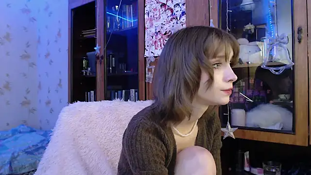 Snapshot of cloudgirrl chatting on 01/20/25, 09:22 cloudgirrl online show from 01/20/25, 09:22