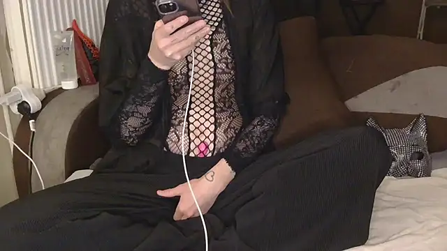 liloucamchaudee online show from 03/24/26, 09:09