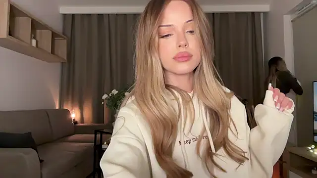 Julia RL online show from 11/28/25, 11:18