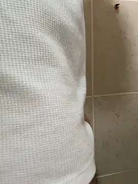 Majorcumlive online show from 05/17/26, 04:14