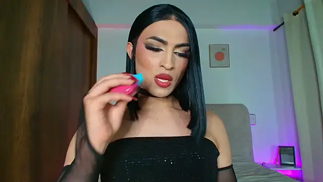 Snapshot of KarolPorttela chatting on 10/03/25, 12:18 KarolPorttela online show from 10/03/25, 12:18