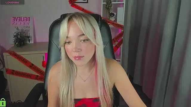 Christy Little online show from 10/26/25, 09:10