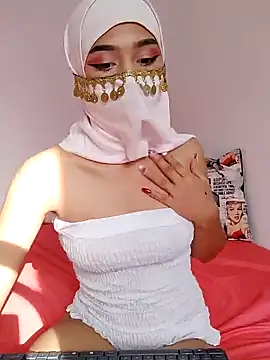 Aaliyah Salma online show from 02/02/25, 09:02