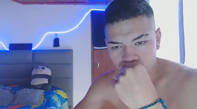 MarceloMilk online show from 02/14/25, 02:54