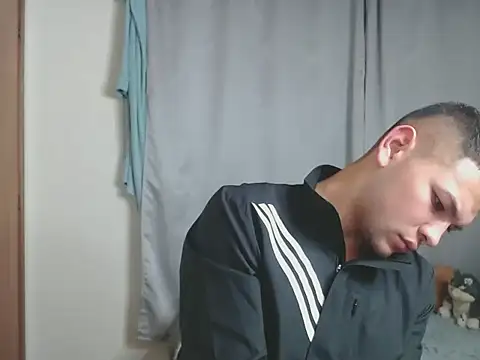 MarceloMilk online show from 03/23/25, 03:54