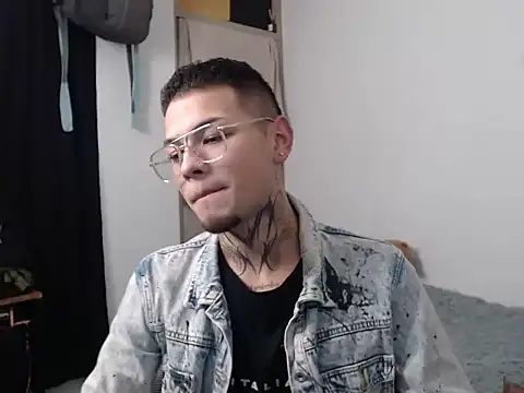 MarceloMilk online show from 09/13/25, 03:06