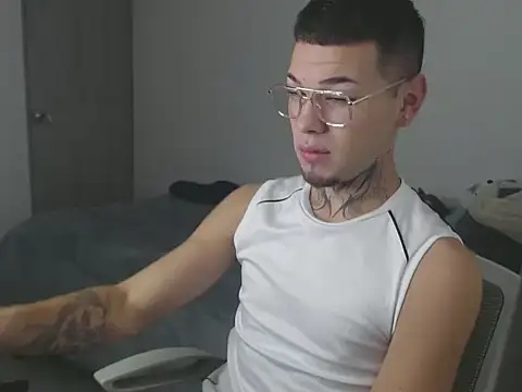 MarceloMilk online show from 09/17/25, 09:33