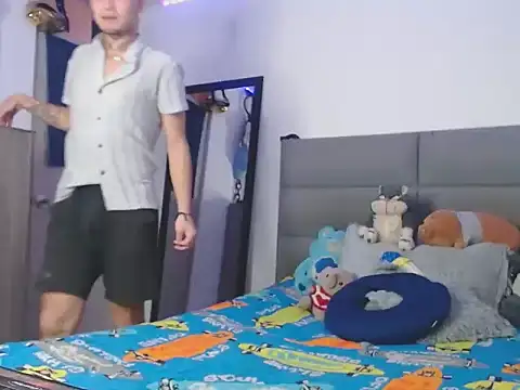 MarceloMilk online show from 10/01/25, 03:07