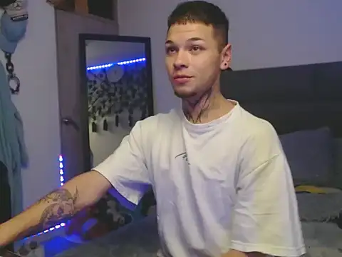 MarceloMilk online show from 10/05/25, 05:06