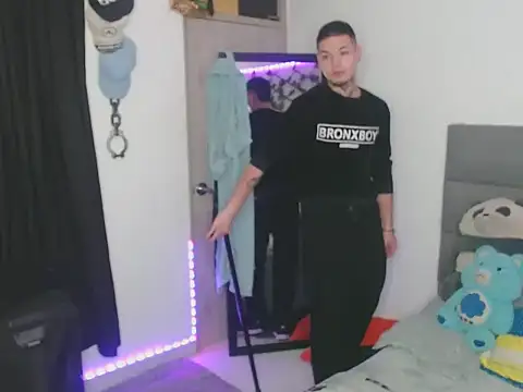 MarceloMilk online show from 10/10/25, 04:44