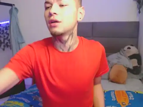 MarceloMilk online show from 10/15/25, 04:45