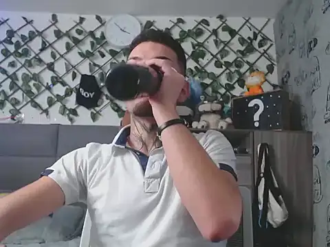 MarceloMilk online show from 10/30/25, 04:58