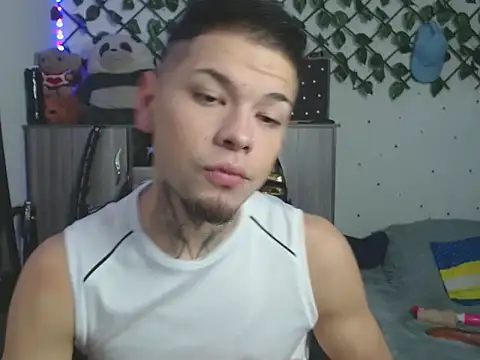 MarceloMilk online show from 11/05/25, 03:39